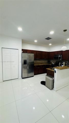 3355 W 90th Ter, Hialeah, FL 33018