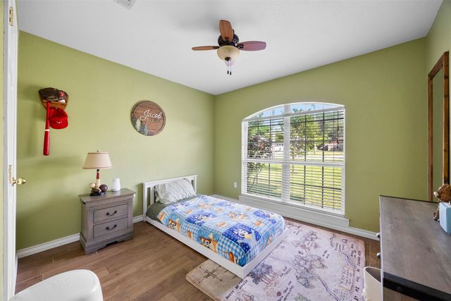 3928 Country Meadows Circle, Granbury, TX 76049