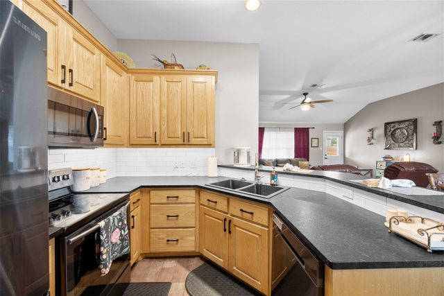 3928 Country Meadows Circle, Granbury, TX 76049