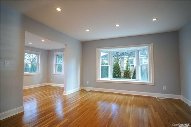 85 Franklin Avenue, Lynbrook, NY 11563