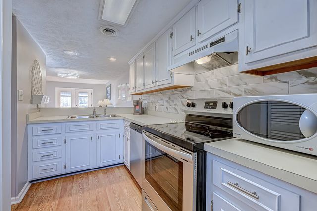 816 9th Ave S Apt 205C, North Myrtle Beach, SC 29582