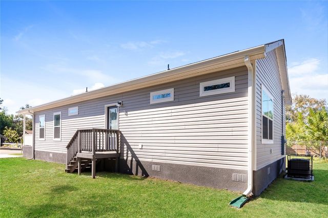 509 60TH AVENUE DRIVE W, Bradenton, FL 34207