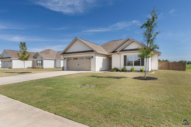 111 Rambo Way, Perry, GA 31069