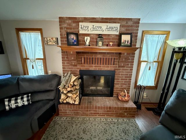 331 Southbrook Drive, Evansville, IN 47711