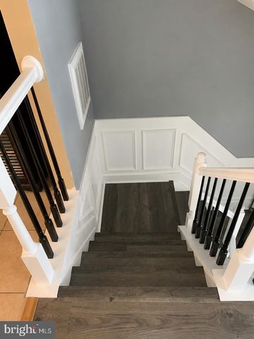 20 CLEMENS LN, Blackwood, NJ 08012