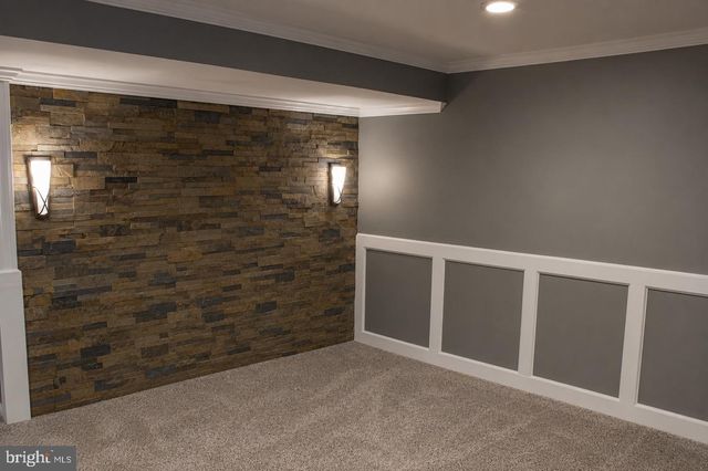 20 CLEMENS LN, Blackwood, NJ 08012