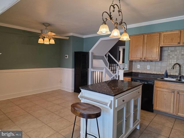 20 CLEMENS LN, Blackwood, NJ 08012