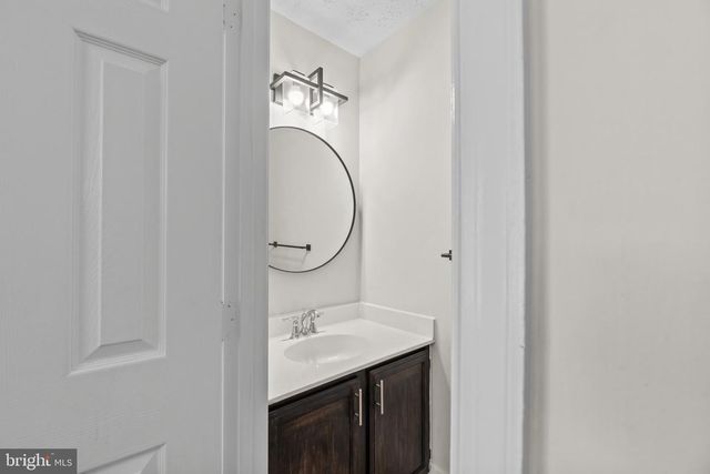 6227 SEAL PL, Waldorf, MD 20603