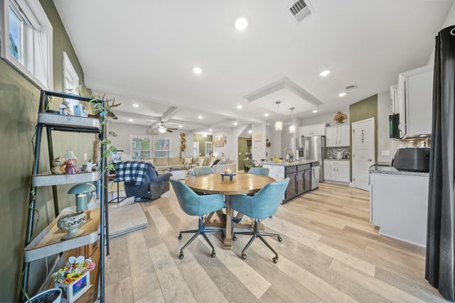 615 Bassett Ln, Clarksville, TN 37043
