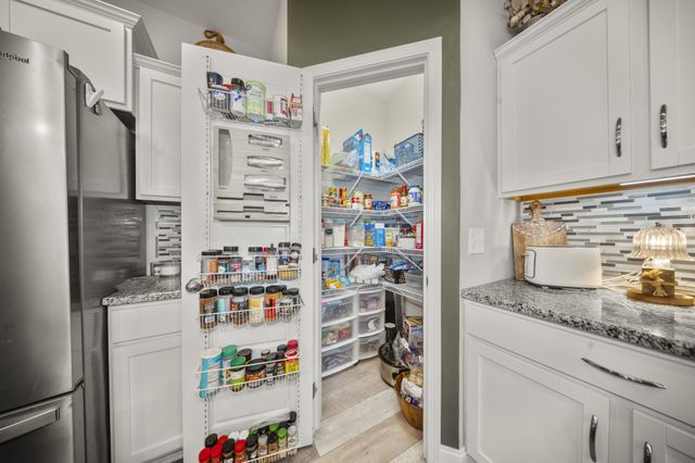 615 Bassett Ln, Clarksville, TN 37043