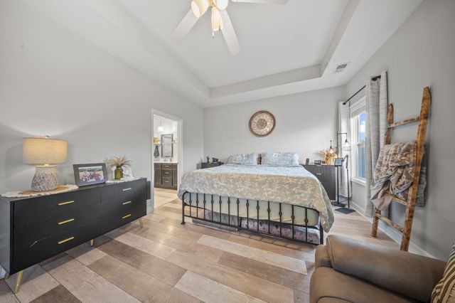 615 Bassett Ln, Clarksville, TN 37043
