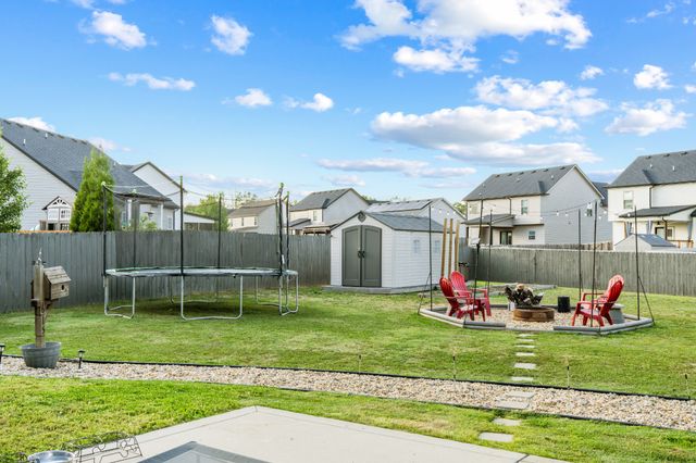 615 Bassett Ln, Clarksville, TN 37043