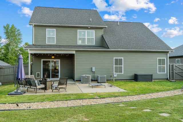 615 Bassett Ln, Clarksville, TN 37043