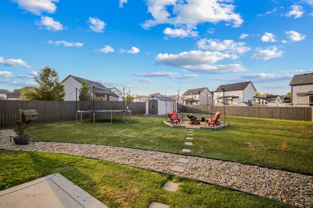615 Bassett Ln, Clarksville, TN 37043
