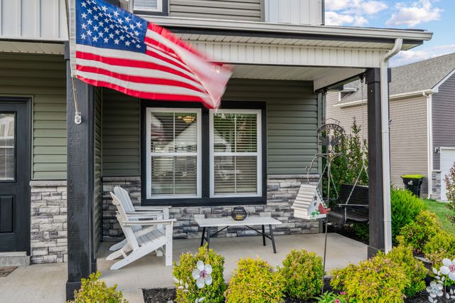 615 Bassett Ln, Clarksville, TN 37043