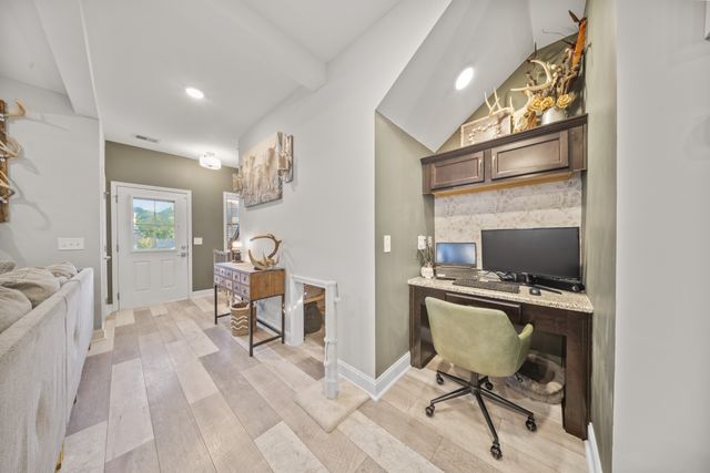 615 Bassett Ln, Clarksville, TN 37043