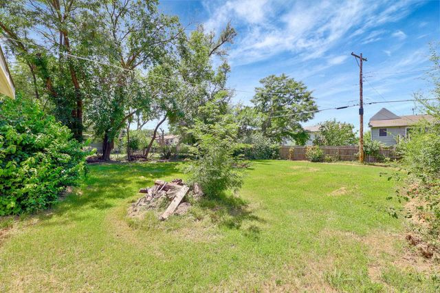 4533 S Charles Ave, Wichita, KS 67217