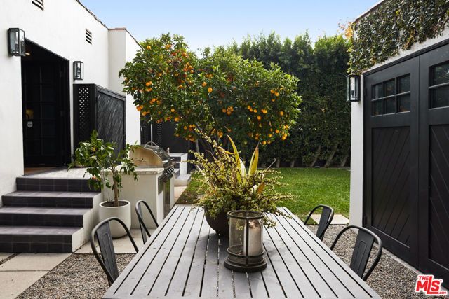 745 N Laurel Avenue, Los Angeles, CA 90046