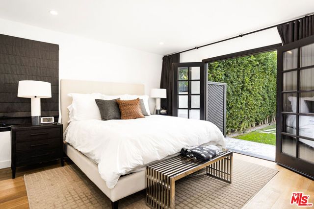 745 N Laurel Avenue, Los Angeles, CA 90046