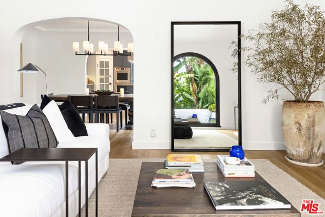 745 N Laurel Avenue, Los Angeles, CA 90046