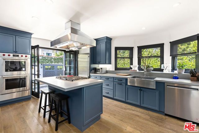 745 N Laurel Avenue, Los Angeles, CA 90046