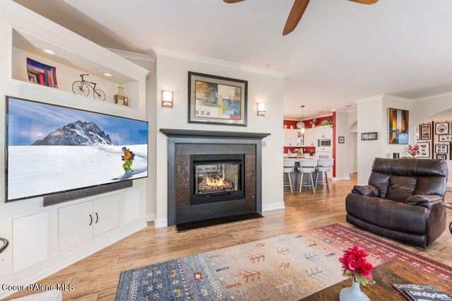 90 Riverview Cir, Sandpoint, ID 83864