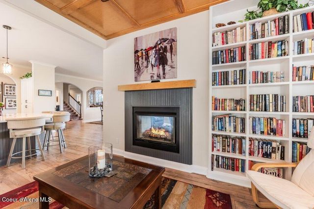 90 Riverview Cir, Sandpoint, ID 83864