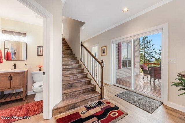 90 Riverview Cir, Sandpoint, ID 83864
