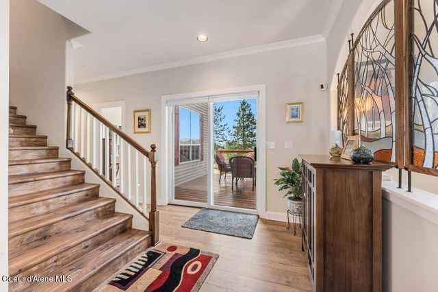 90 Riverview Cir, Sandpoint, ID 83864