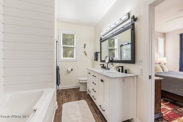 90 Riverview Cir, Sandpoint, ID 83864