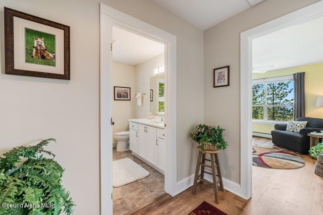 90 Riverview Cir, Sandpoint, ID 83864