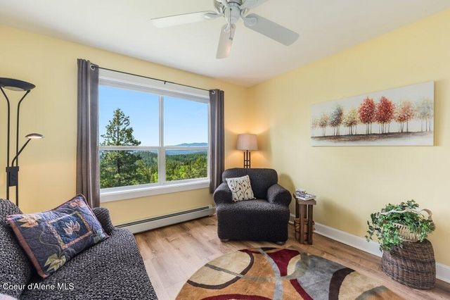 90 Riverview Cir, Sandpoint, ID 83864