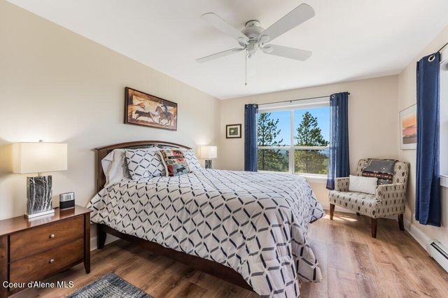 90 Riverview Cir, Sandpoint, ID 83864