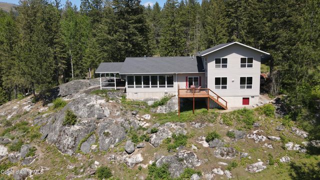 90 Riverview Cir, Sandpoint, ID 83864