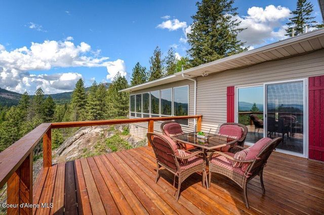 90 Riverview Cir, Sandpoint, ID 83864