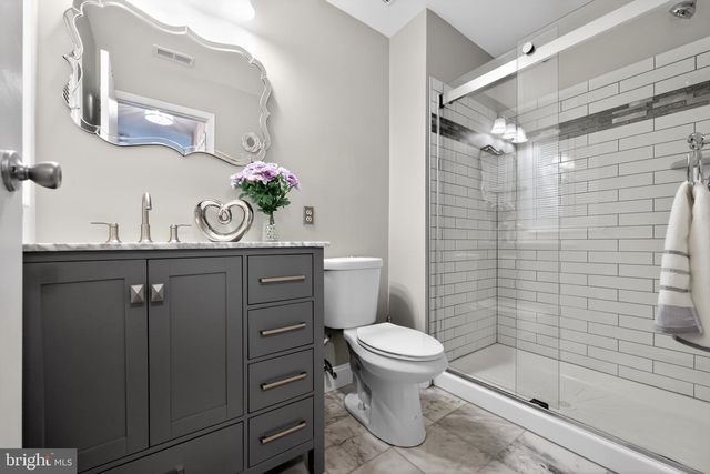213 TAVISTOCK, Cherry Hill, NJ 08034