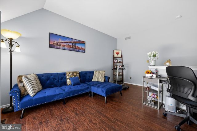 213 TAVISTOCK, Cherry Hill, NJ 08034