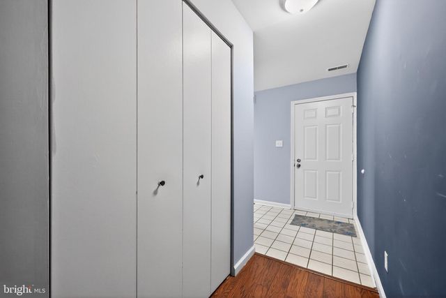 213 TAVISTOCK, Cherry Hill, NJ 08034