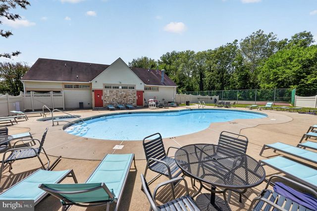 213 TAVISTOCK, Cherry Hill, NJ 08034