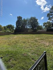 1201 Woodsboro Drive, Royal Oak, MI 48067