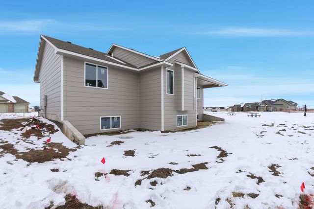 2423 S Monument St, Wichita, KS 67235