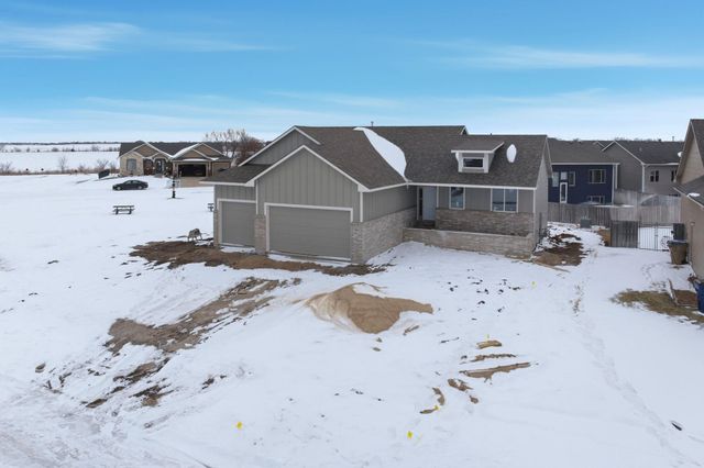 2423 S Monument St, Wichita, KS 67235