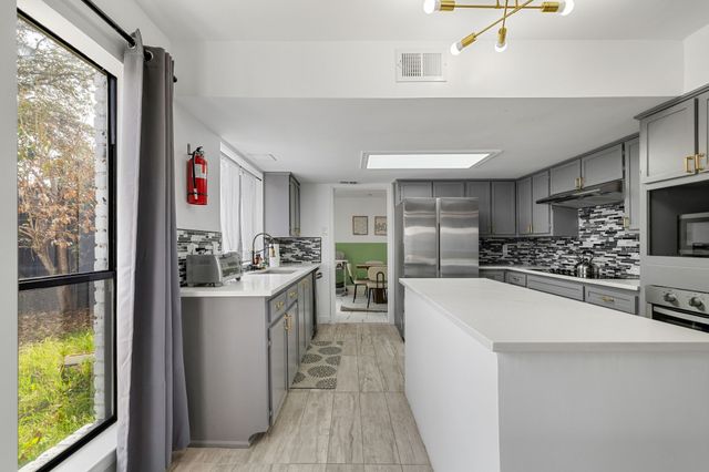 1301 N Trail Drive, Carrollton, TX 75006