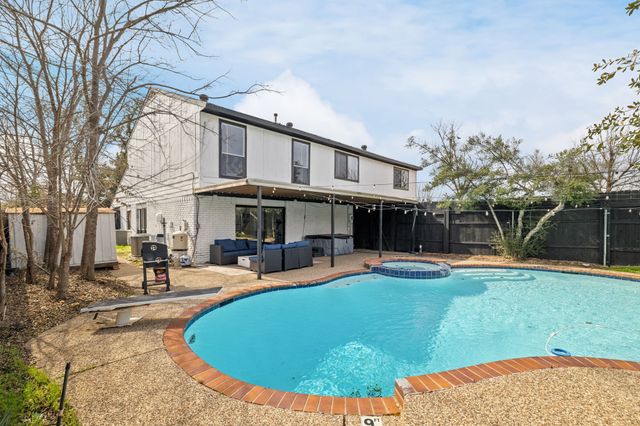 1301 N Trail Drive, Carrollton, TX 75006