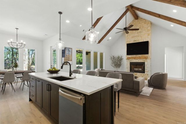 301 Abrielle Lane, Benton, AR 72019