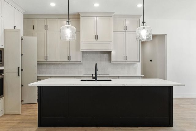 301 Abrielle Lane, Benton, AR 72019