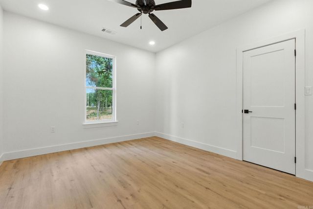 301 Abrielle Lane, Benton, AR 72019