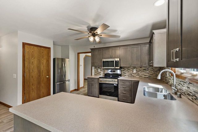 3702 Spring Hill Court, Middleton, WI 53562