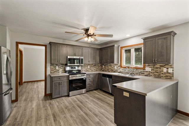 3702 Spring Hill Court, Middleton, WI 53562