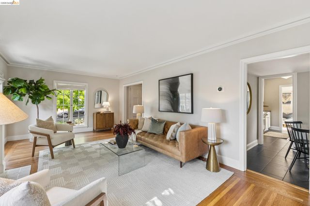 4258 Lakeshore Ave, Oakland, CA 94610